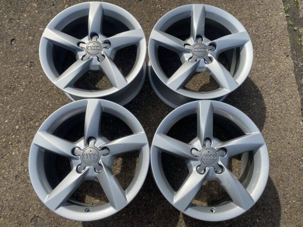 4db gyári 16" Audi A4 B8 alufelni. ("3007")