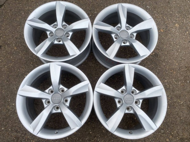 4db gyri 16" Audi A4 - A6 alufelni. (4167)