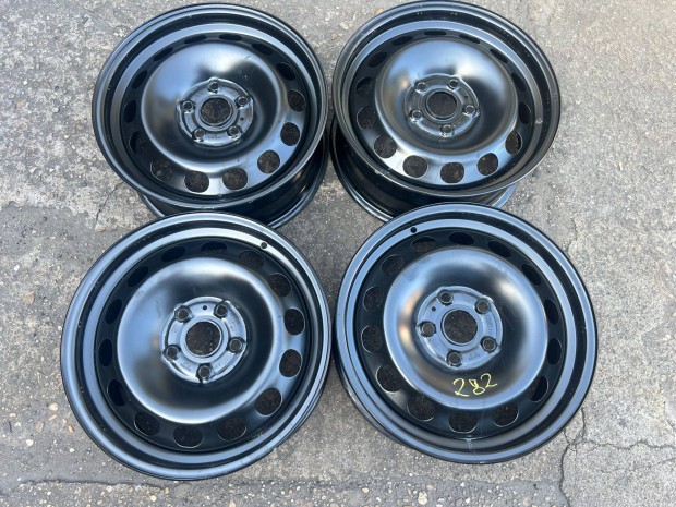 4db gyári 16" Audi - VW acélfelni. (282)