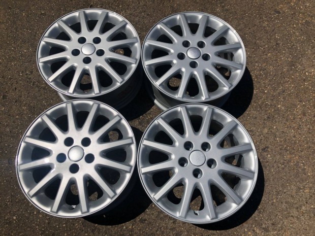 4db gyári 16" Fiat - Citroen - Peugeot alufelni. (3973)