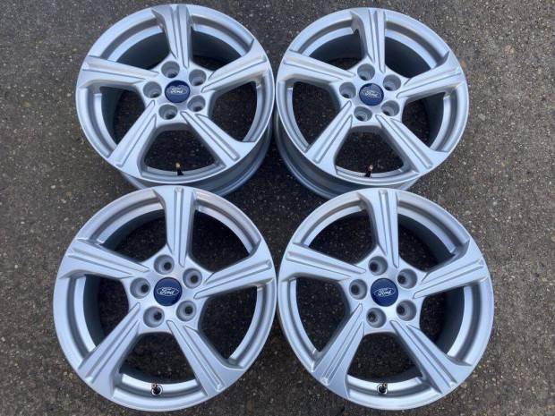 4db gyri 16" Ford Puma alufelni. (2805)