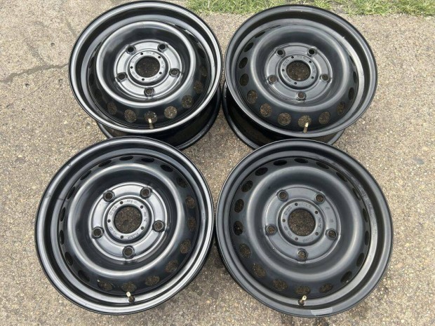 4db gyri 16" Ford Transit aclfelni. ("208")