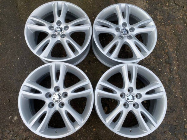 4db gyári 16" Skoda Fabia alufelni. (*3677*)