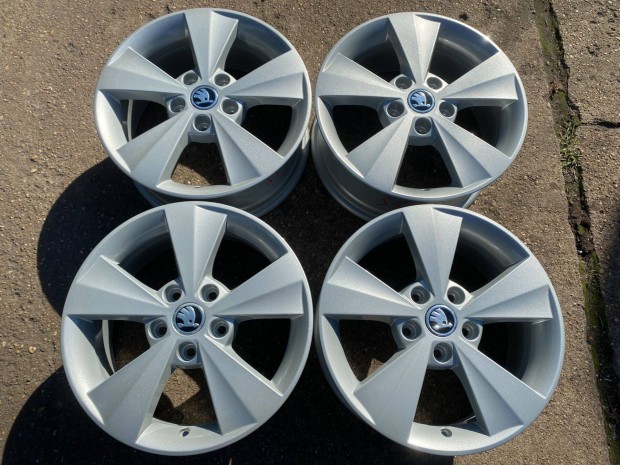 4db gyri 16" Skoda Octavia alufelni. (3540)