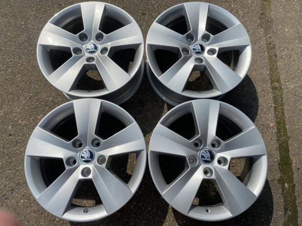 4db gyári 16" Skoda Superb alufelni. (*2987*)