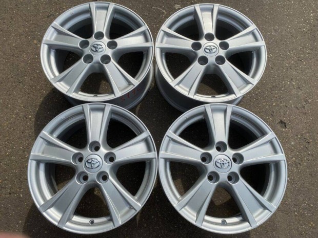 4db gyári 16" Toyota alufelni. ("3772")