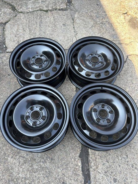 4db gyri 16" VW aclfelni. ("237")