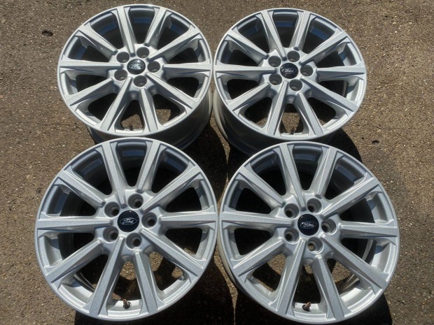 4db gyári 17 Ford alufelni. (4055)