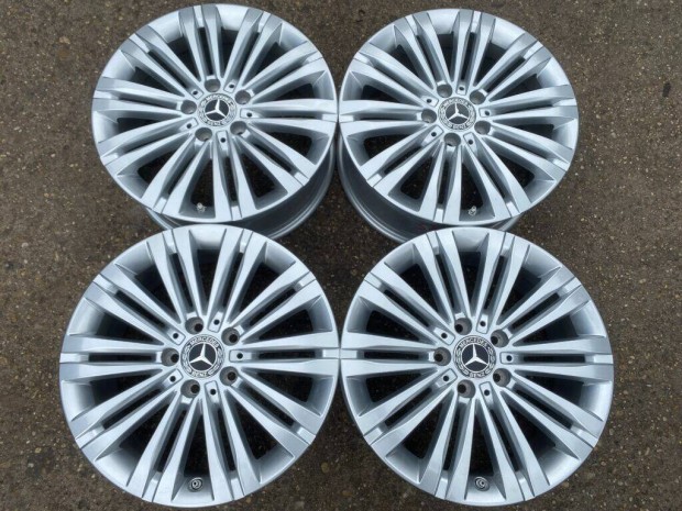 4db gyri 17 Mercedes-Benz C206 alufelni. (3861)
