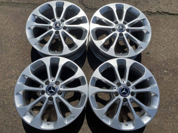 4db gyri 17 Mercedes-Benz GLA alufelni. (3270)