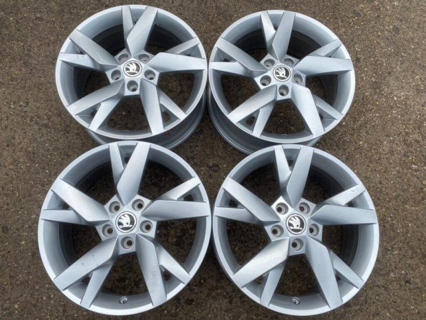 4db gyri 17 Skoda Octavia alufelni. (4035)