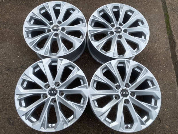 4db gyári 17" Audi A4 B9 alufelni. (4157)