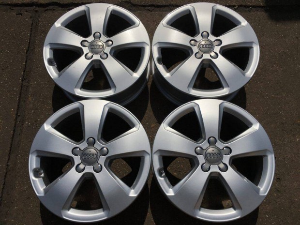 4db gyri 17" Audi alufelni. ("904")