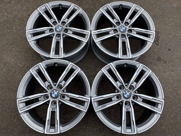 4db gyári 17" BMW 1 F40-2 F44 Styling 550M alufelni. (*2671*)