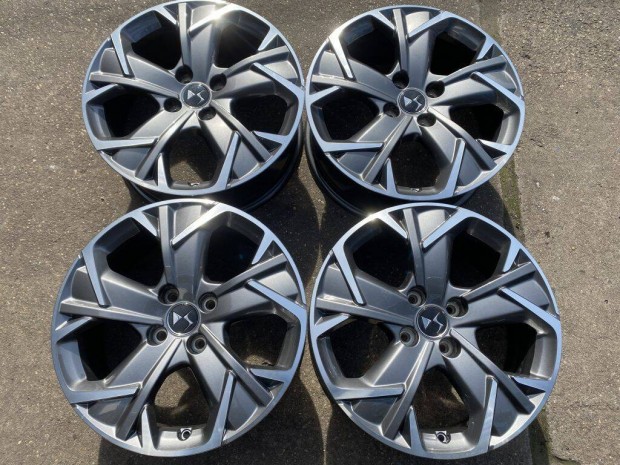 4db gyári 17" DS DS3 Crossback alufelni. (*2865*)