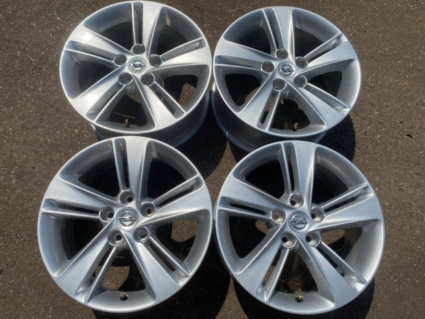 4db gyári 17" Opel Insignia alufelni. (3836)
