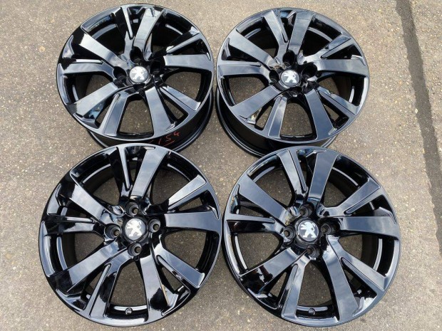 4db gyri 17" Peugeot 2008 alufelni. (3154)