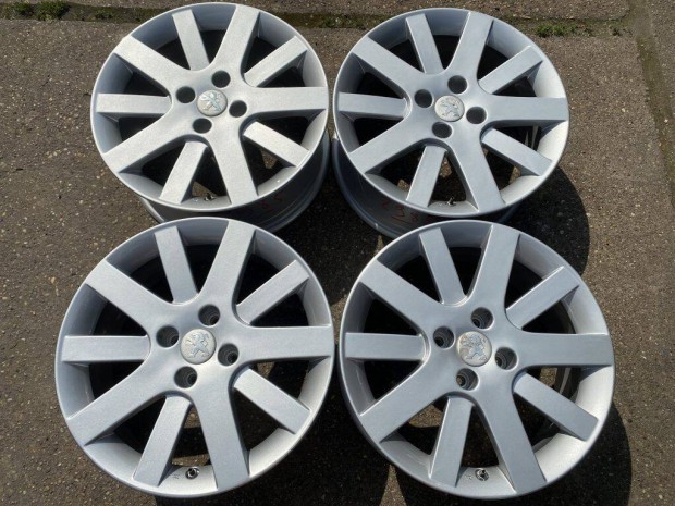 4db gyri 17" Peugeot 207 CC alufelni. (*2985*)