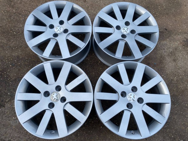 4db gyri 17" Peugeot 207 alufelni. (3501)