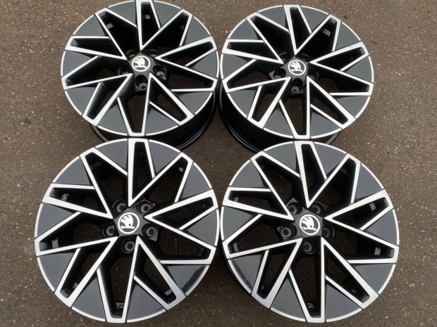 4db gyri 17" Skoda Octavia IV. alufelni. (3651)