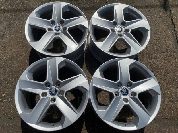 4db gyri 17" Skoda Octavia alufelni. (*3357*)