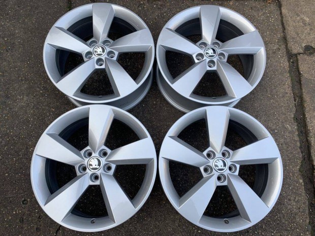 4db gyri 17" Skoda Rapid alufelni. ("2289")