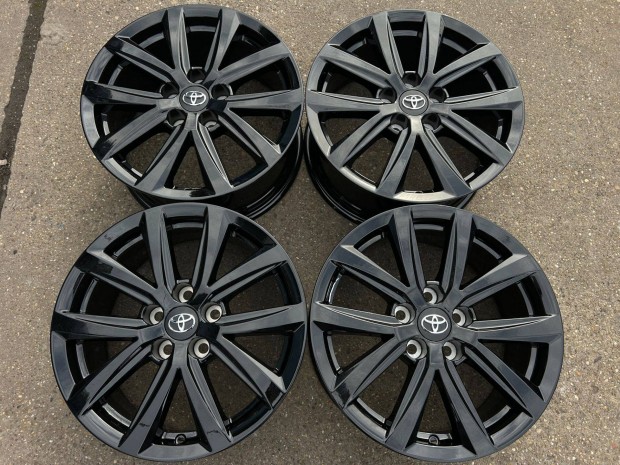 4db gy�ri 17" Toyota Corolla �j alufelni. (4229)