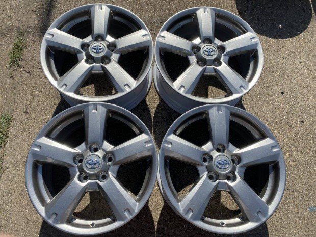 4db gyri 17" Toyota Rav 4 alufelni. (3062)