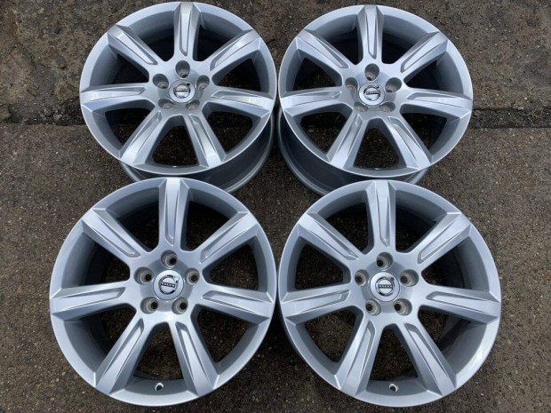 4db gyári 17" Volvo S90 - V90 alufelni. ("2477")