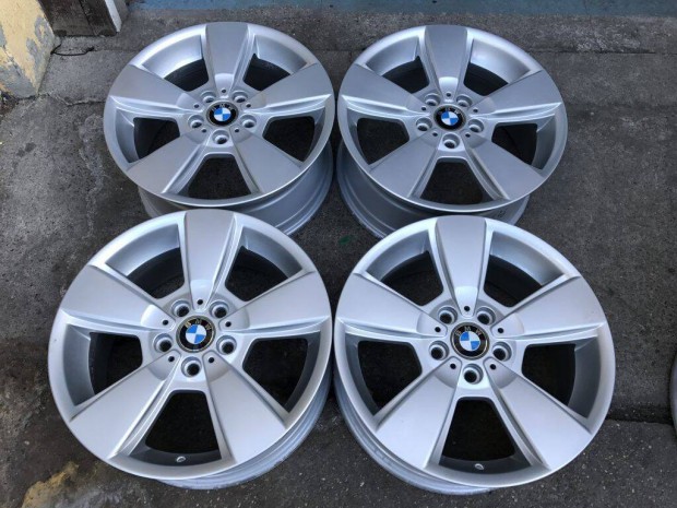 4db gyri 18 BMW X3 Styling 143 alufelni. (434)