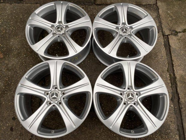 4db gyári 18 Mercedes-Benz E213 alufelni. ("2929")