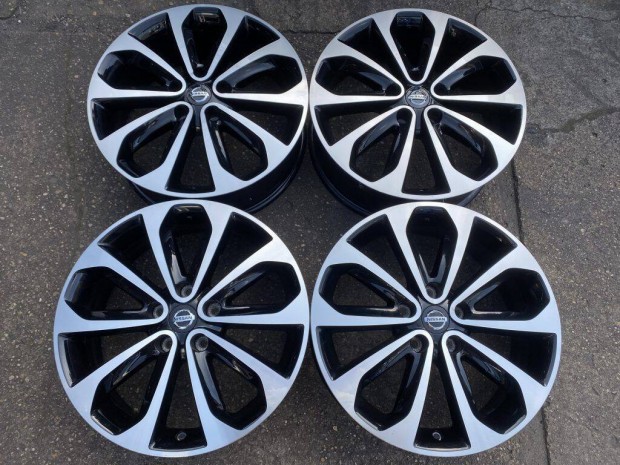 4db gyári 18 Nissan Qashqai alufelni. ("2924")