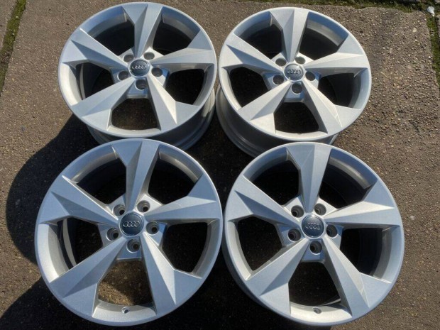 4db gyári 18" Audi A3 8Y - A3 8V alufelni. ("3727")