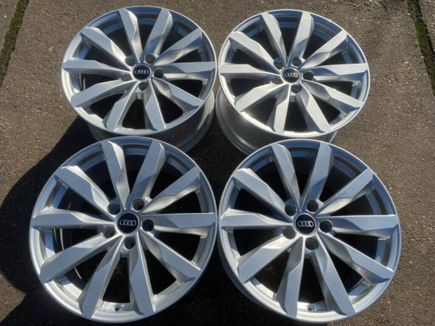 4db gyári 18" Audi A5 - S5 alufelni. ("3682")