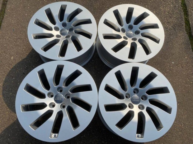 4db gyári 18" Audi A7 alufelni. ("3722")