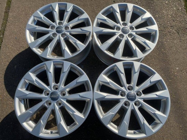 4db gyári 18" Audi Q3 alufelni. ("3740")
