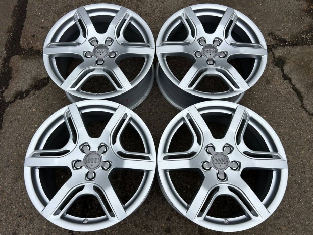 4db gy�ri 18" Audi Q5 alufelni. (4322)