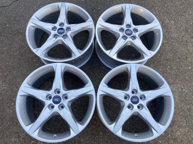 4db gyri 18" Ford Focus III ST alufelni. ("2804")