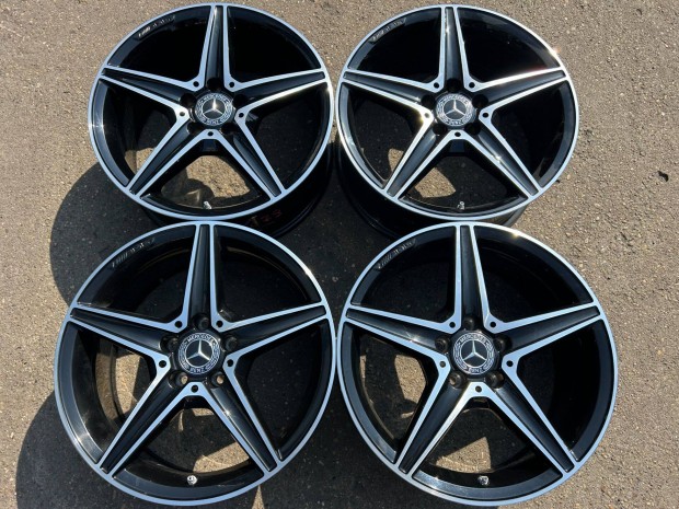 4db gy�ri 18" Mercedes-Benz AMG C W205 alufelni. (4279)