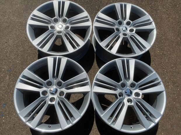 4db gyári 18" Skoda Octavia alufelni. (3989)