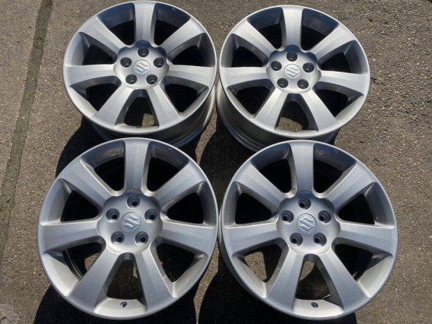 4db gyári 18" Suzuki Grand Vitara alufelni. (*2849*)