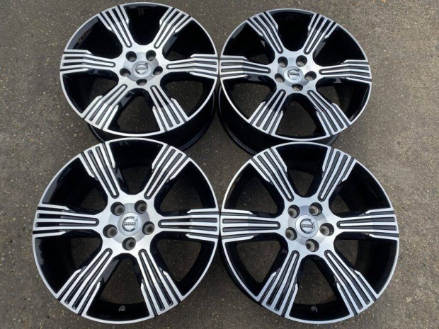4db gyári 18" Volvo XC40 - XC60 alufelni. ("3186")