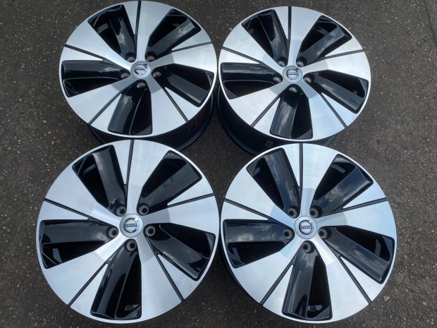 4db gyári 18" Volvo alufelni. (3884)