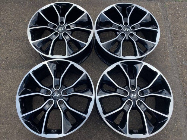 4db gyári 19 Hyundai i30N alufelni. ("2258")