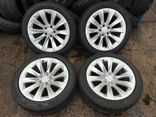 4db gy�ri 19 Tesla Model S �j szerelt ker�k. (3815776)