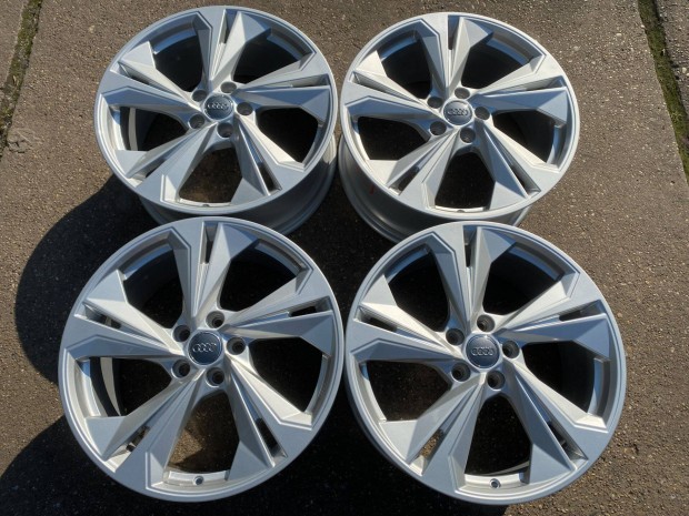 4db gyri 19" Audi A3 - S3 alufelni. (3729)