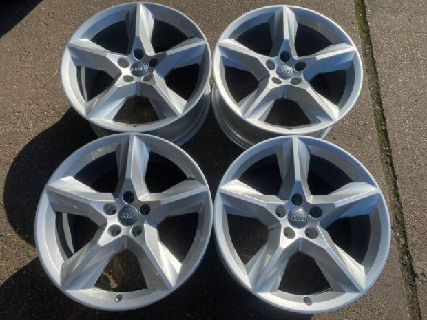 4db gyári 19" Audi Q7 alufelni. ("3737")