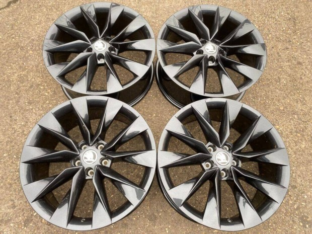 4db gyári 19" Skoda Superb - Kodiaq - Enyaq alufelni. ("3646")