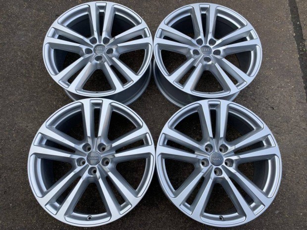 4db gyári 20 Audi Q7 alufelni. ("2238")