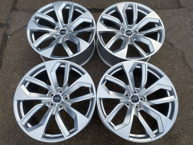 4db gyári 20" Audi RS5 alufelni. (3776)